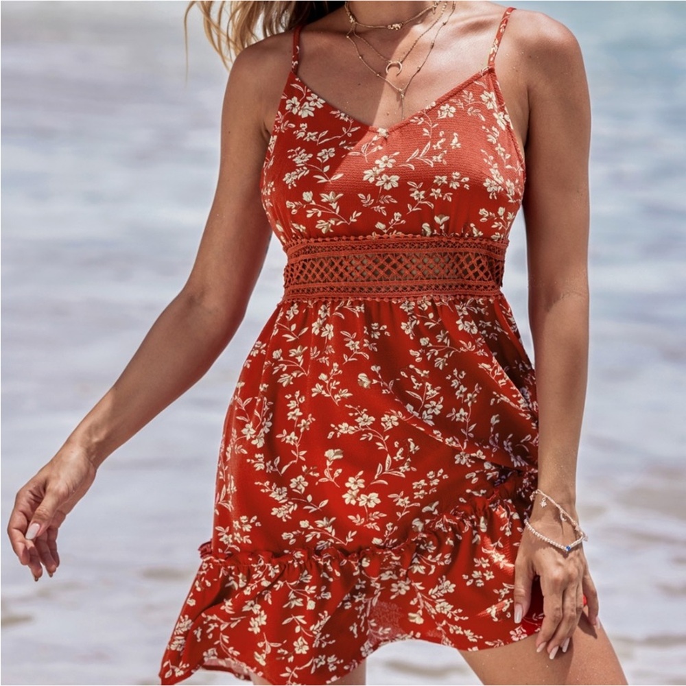 Cupshe Dress Women’s Size Medium Red Floral Crochet Waist Mini Dress NWT